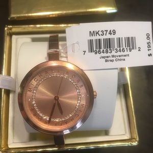Michael KORS WATCH NEVER WORN BANGLE STYLE WATCH